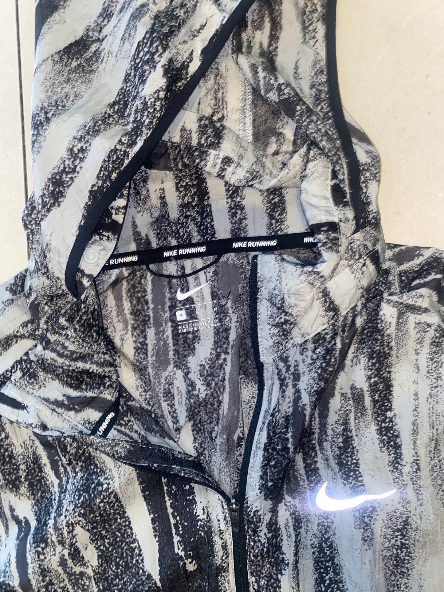 Grey Smoke Windrunner Medium